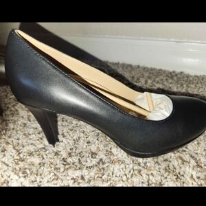 Naturalizer Elegant Black Heels